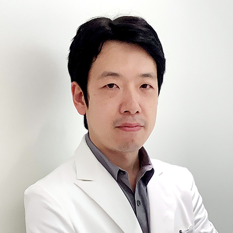 Dr.岡部圭介